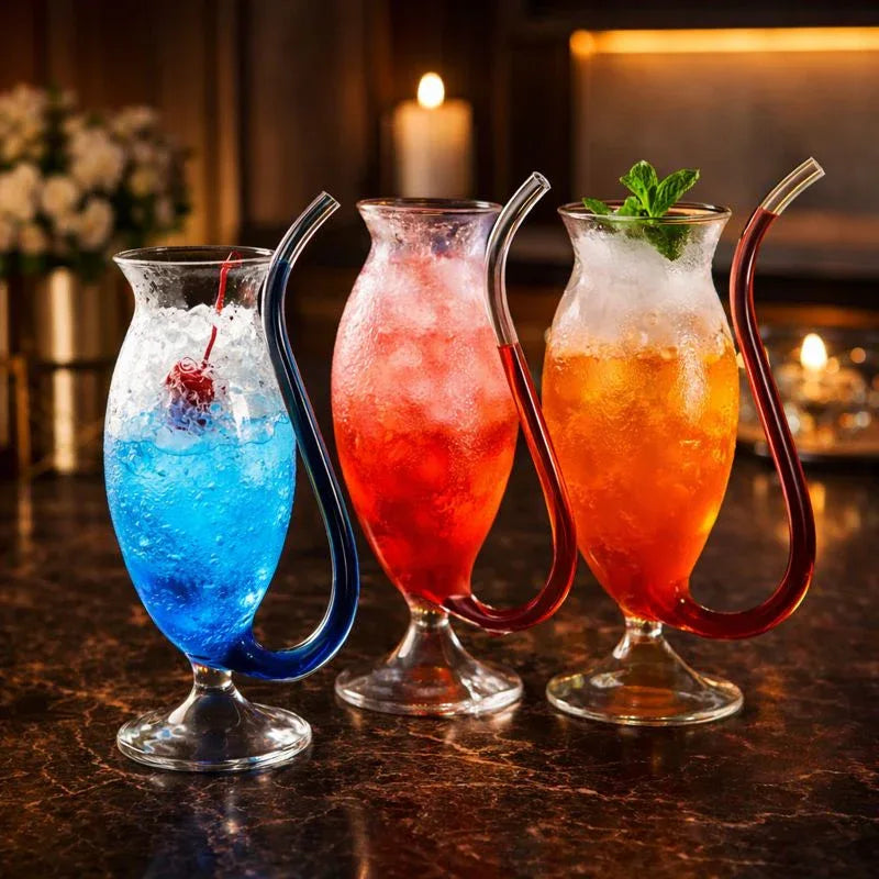 Curved Straw Cocktail Glass – 320ml Stylish Drinkware