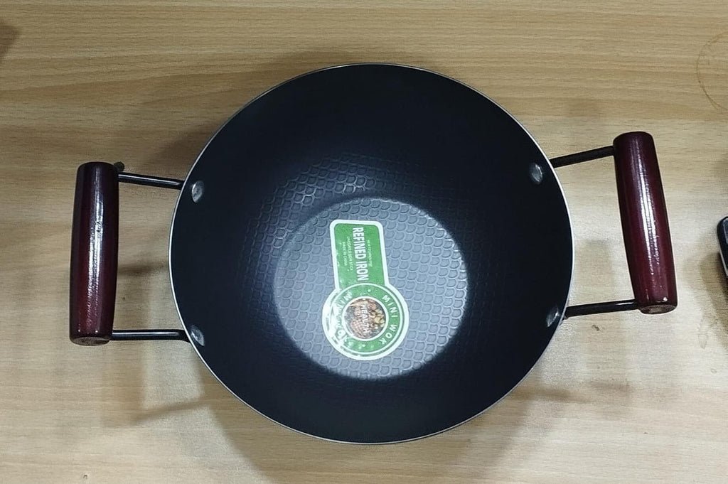 Iron Wok Dry Pot with Wooden Handle | Thick Pan