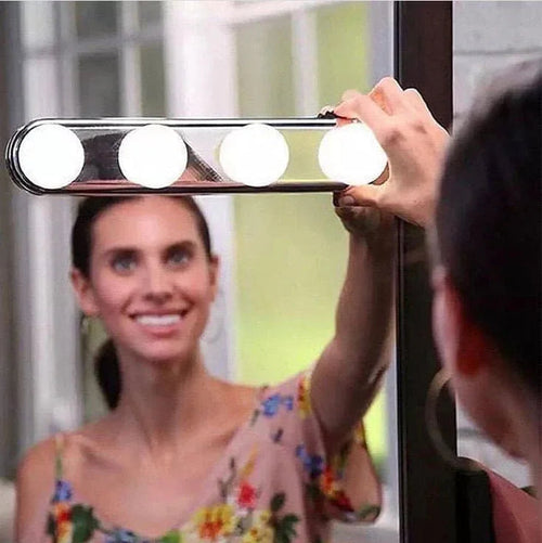 4 Bulb Makeup Mirror Light for Perfect Lighting