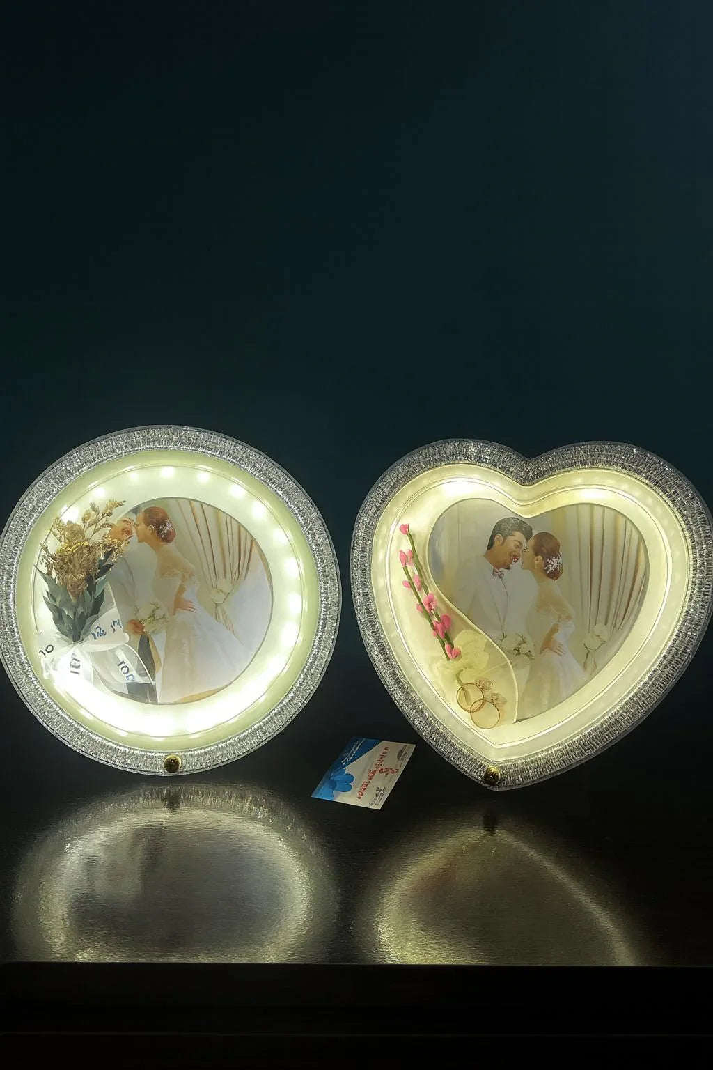 LED 3-Color Photo Frame – Modern Decorative Light Frame (Random/each)