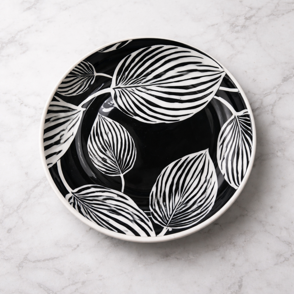 Danny Home's Modern Black & White Leaf Pattern Ceramic Dinnerware – Dessert Plate, Deep Plate, Salad Bowl & Bowl