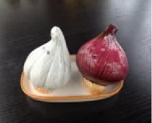 Onion & Garlic Shape Ceramic Salt & Pepper Shakers with Tray – Cute Kitchen Table Set