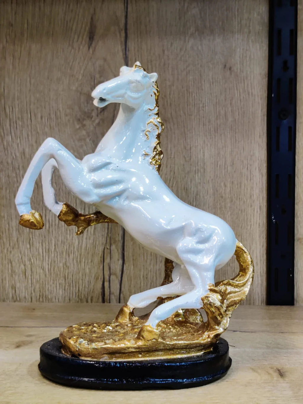 Royal Golden Horse Decor Statue – Small Elegant Figurine