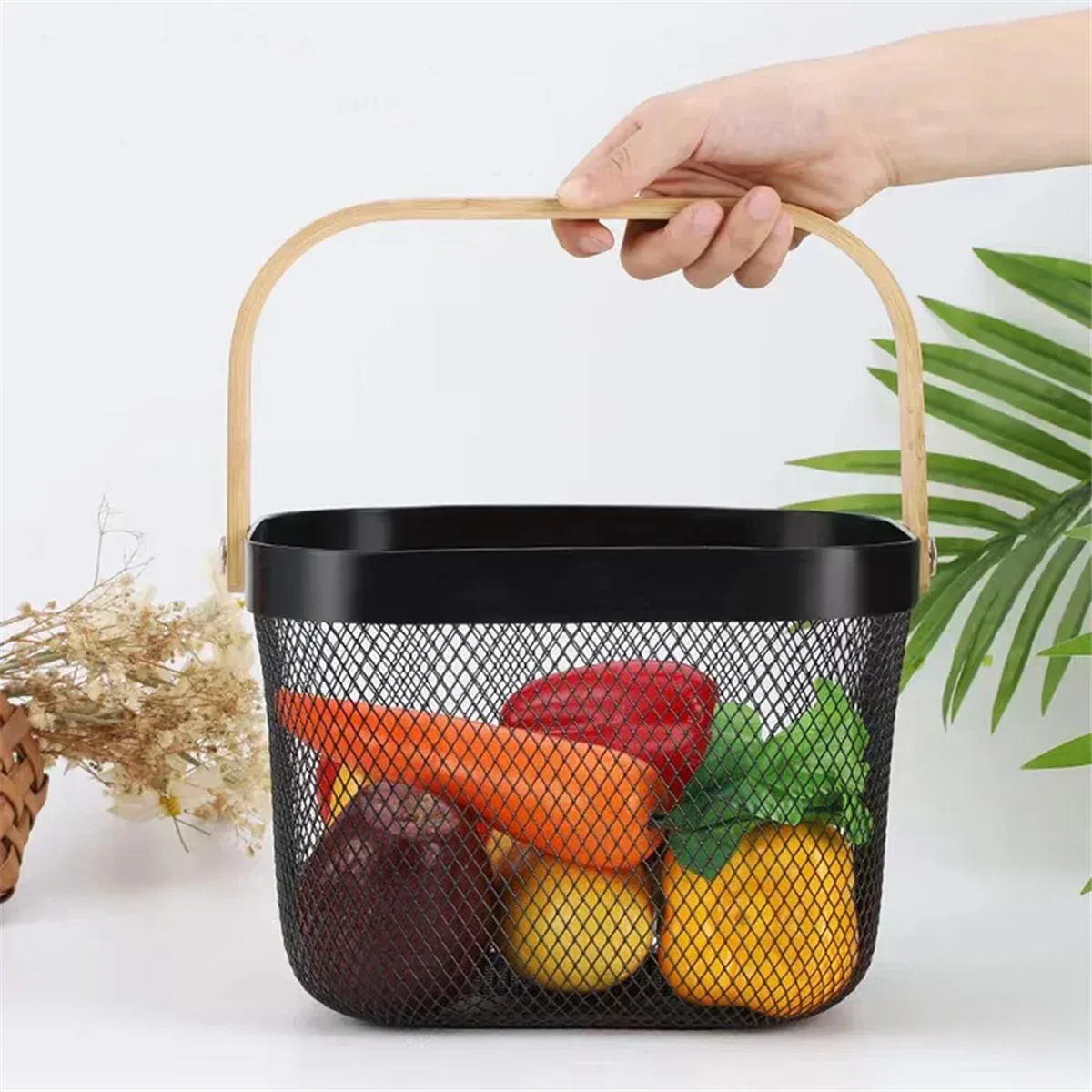 Metal Mesh Hanging Basket