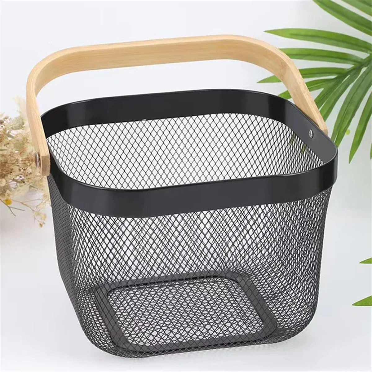 Metal Mesh Hanging Basket