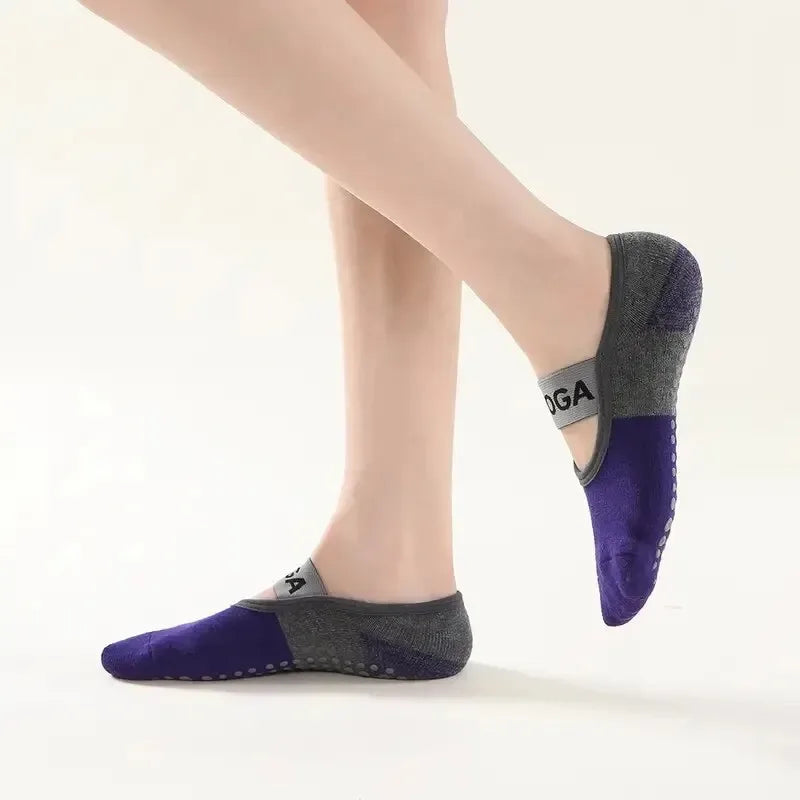 Women’s Anti-Slip Yoga & Pilates Socks – Cotton Fitness (Random Color)