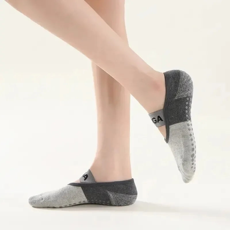 Women’s Anti-Slip Yoga & Pilates Socks – Cotton Fitness (Random Color)