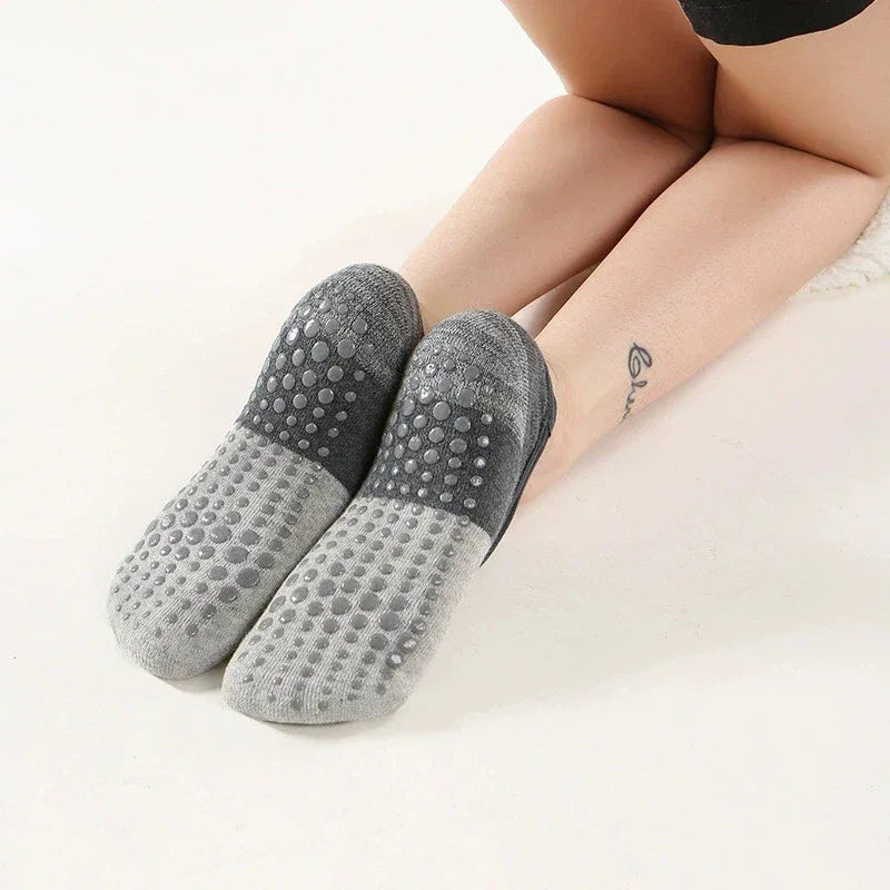 Women’s Anti-Slip Yoga & Pilates Socks – Cotton Fitness (Random Color)