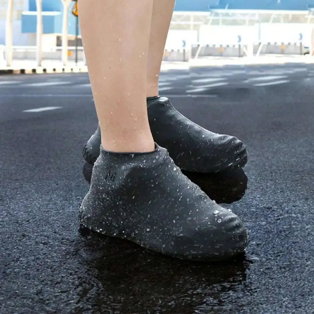 Reusable Rain Boots Pair– Non-Slip Shoe Covers (Random color)