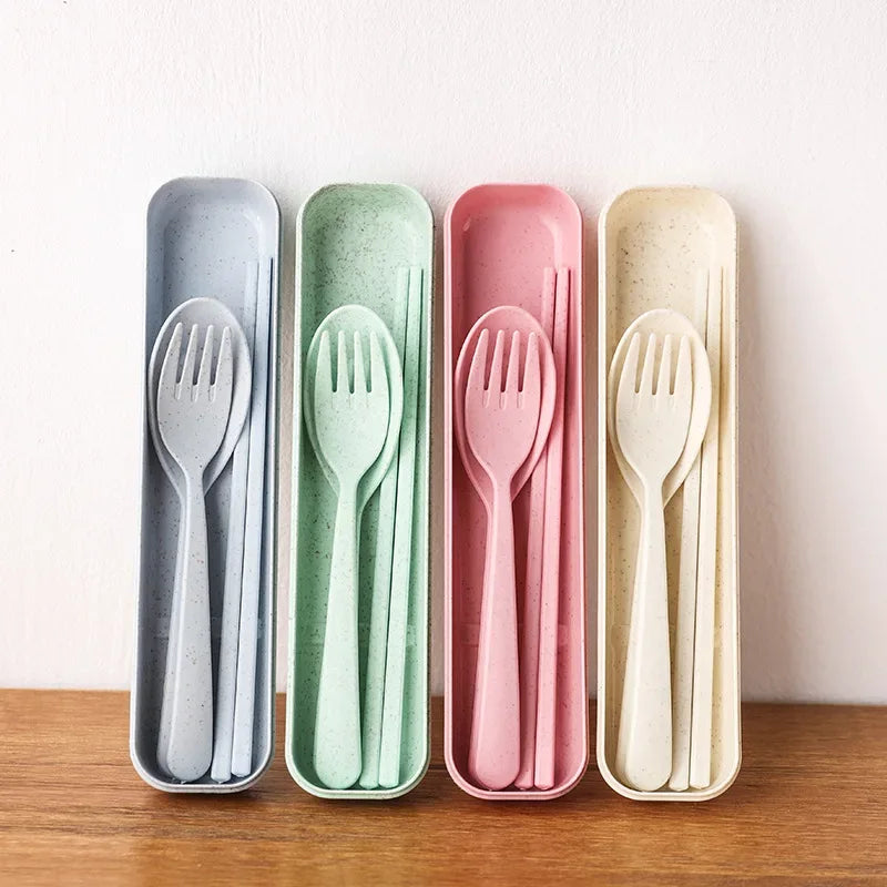 3pcs Portable Tableware Set – Spoon, Fork & Chopsticks (Random Color)