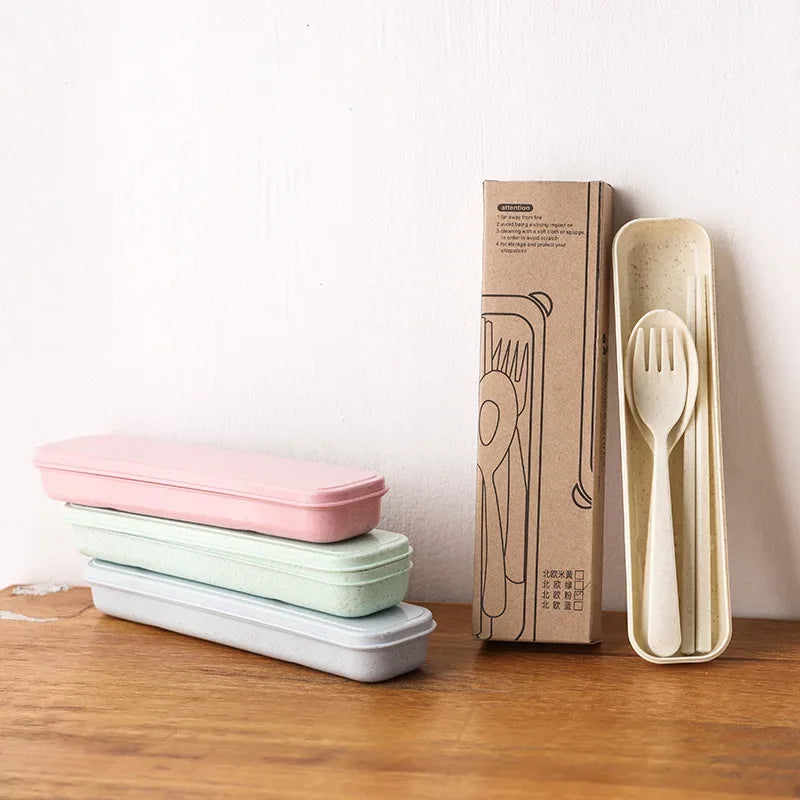 3pcs Portable Tableware Set – Spoon, Fork & Chopsticks (Random Color)