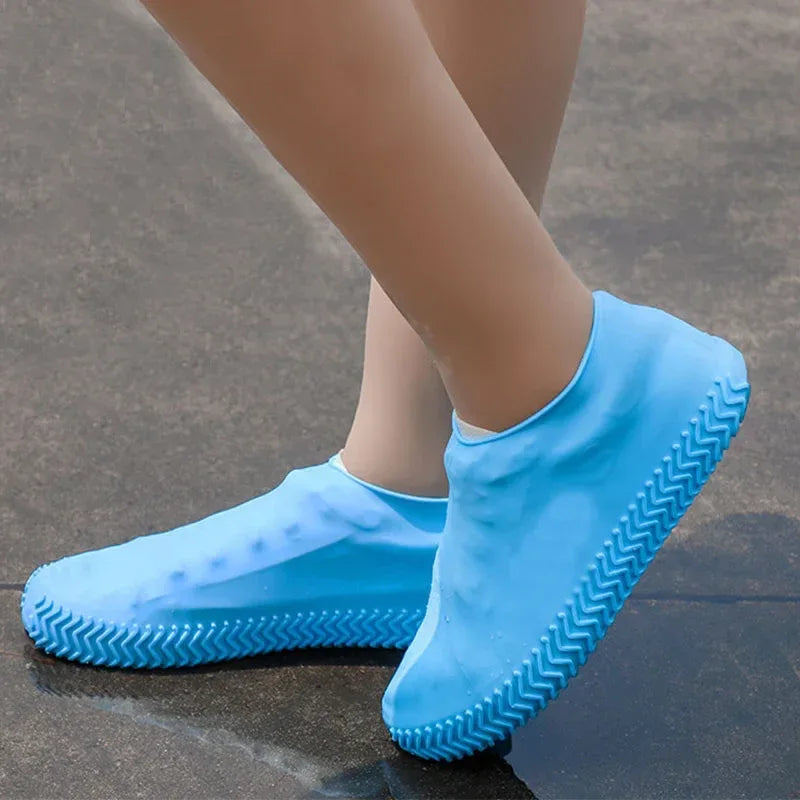 Reusable Rain Boots Pair– Non-Slip Shoe Covers (Random color)