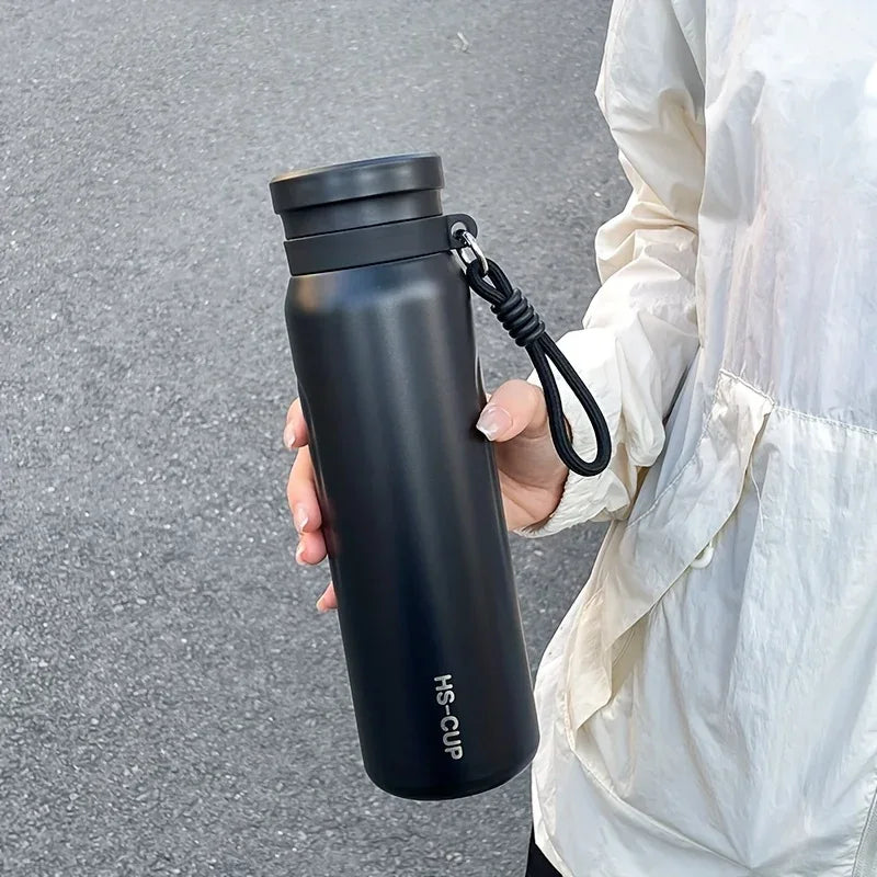 800ml Insulated Water Bottle with Tea Strainer (Random color)