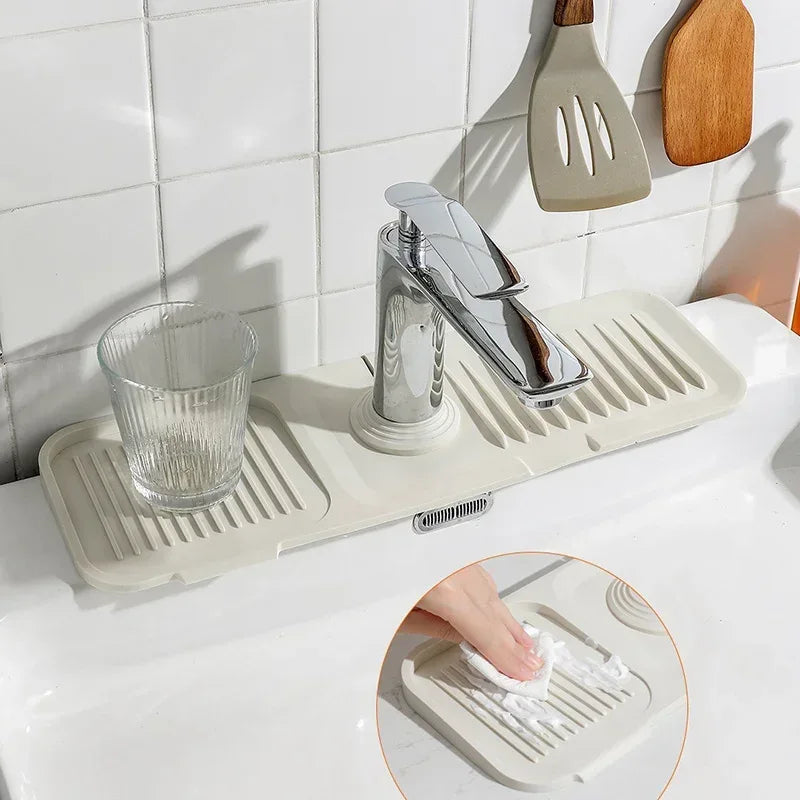 Kitchen Silicone Splash Pad – Sink Faucet Protector