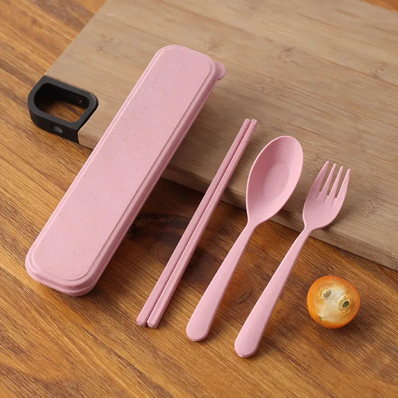 3pcs Portable Tableware Set – Spoon, Fork & Chopsticks (Random Color)