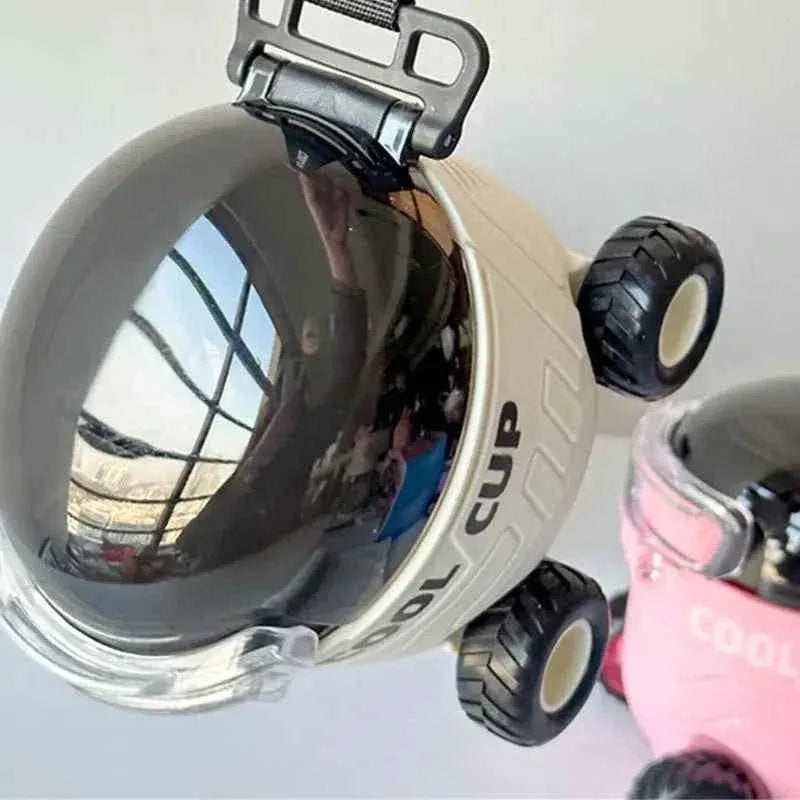 Miniature Spacecraft Water Bottle - Unique Cosmic Hydration Solution