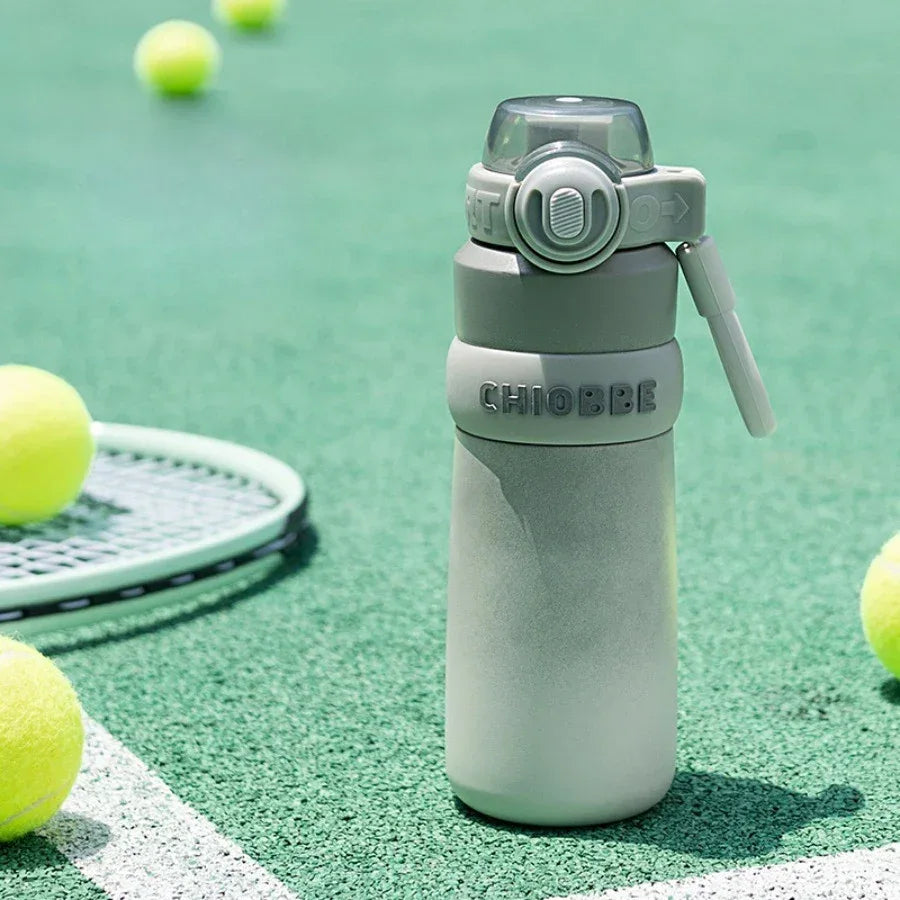 Large Capacity Stainless Steel Insulated Water Bottle 560ml (Random Color)