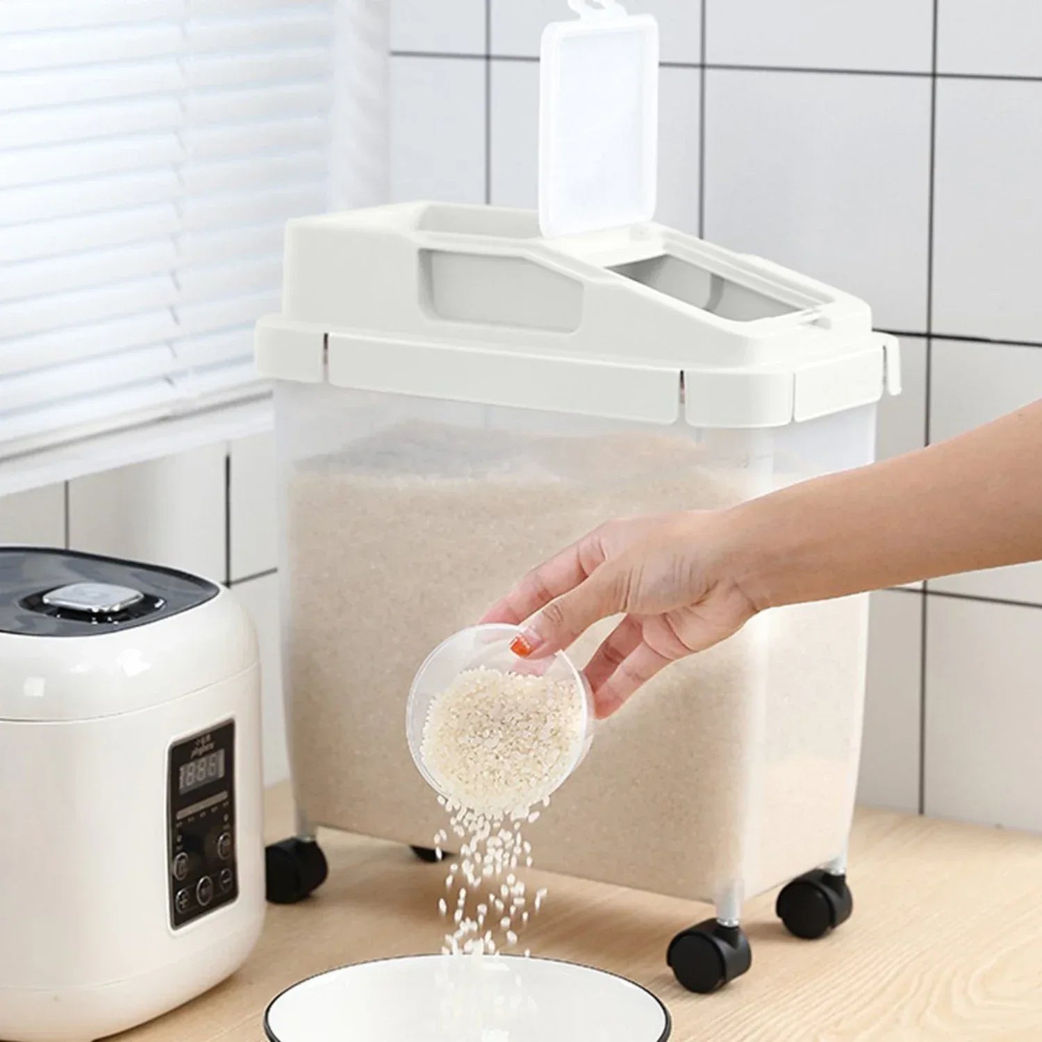 10kg Rice Storage Bucket with Wheels – Easy Carry
