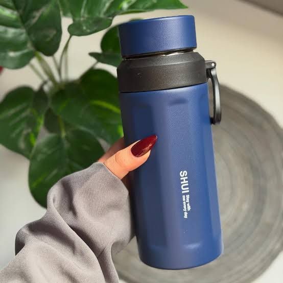 Premium 520ml Vacuum Travel Bottle - Insulated Coffee Mug (Random Color)