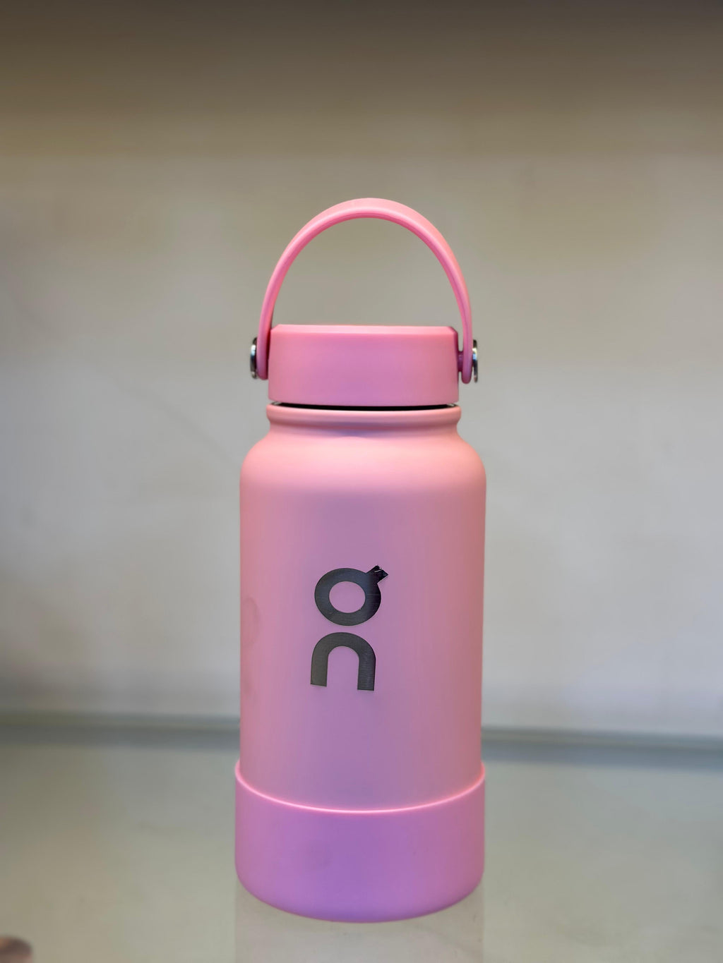 On Cloud Premium Insulated Water Bottle – Lightweight Hydration