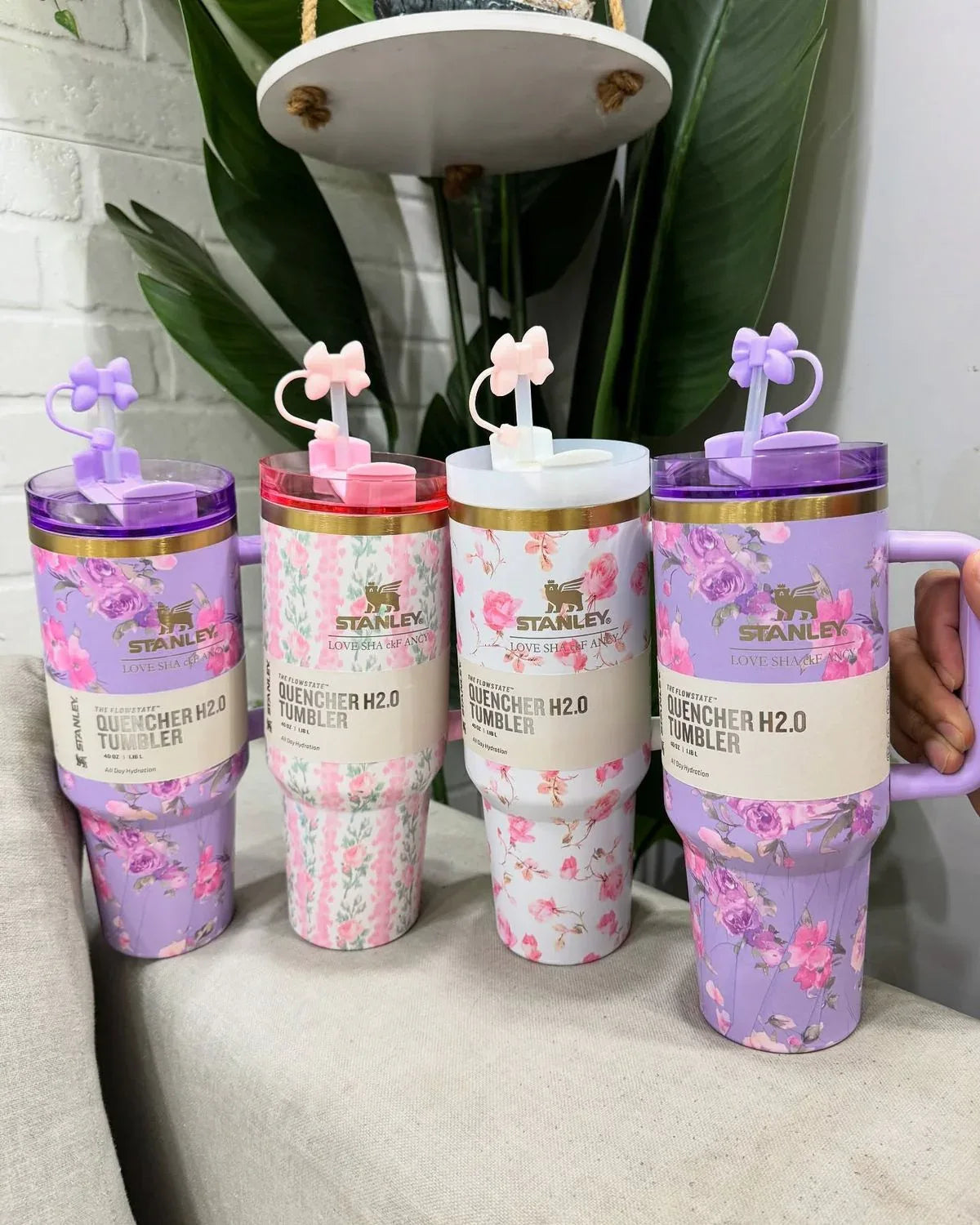 Stainless Steel Flower Tumbler - Floral Design, Durable & Stylish (1.18L)
