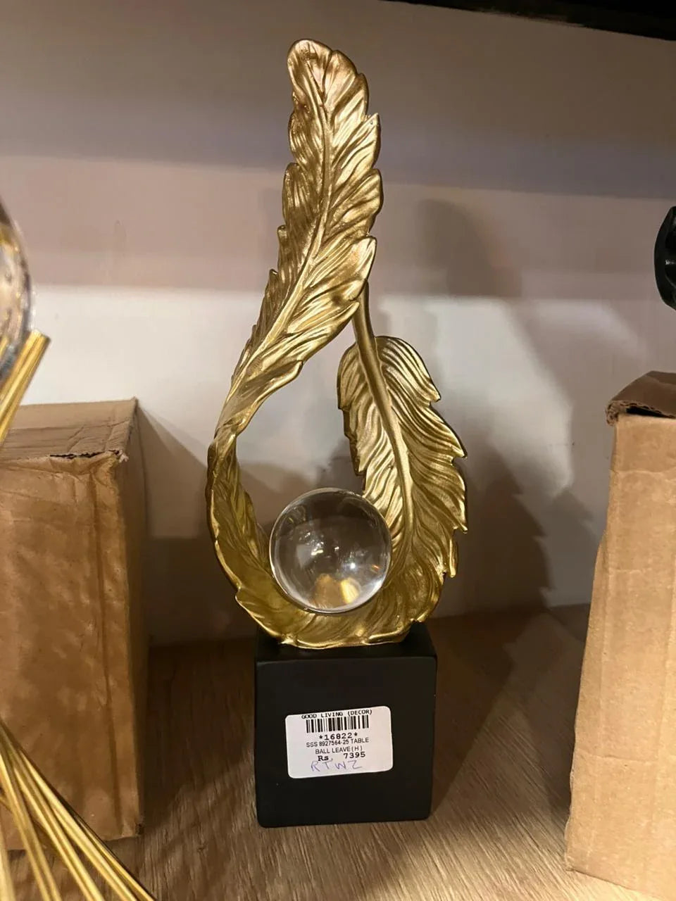 Luxury Golden Leaf Table Decor with Crystal Ball