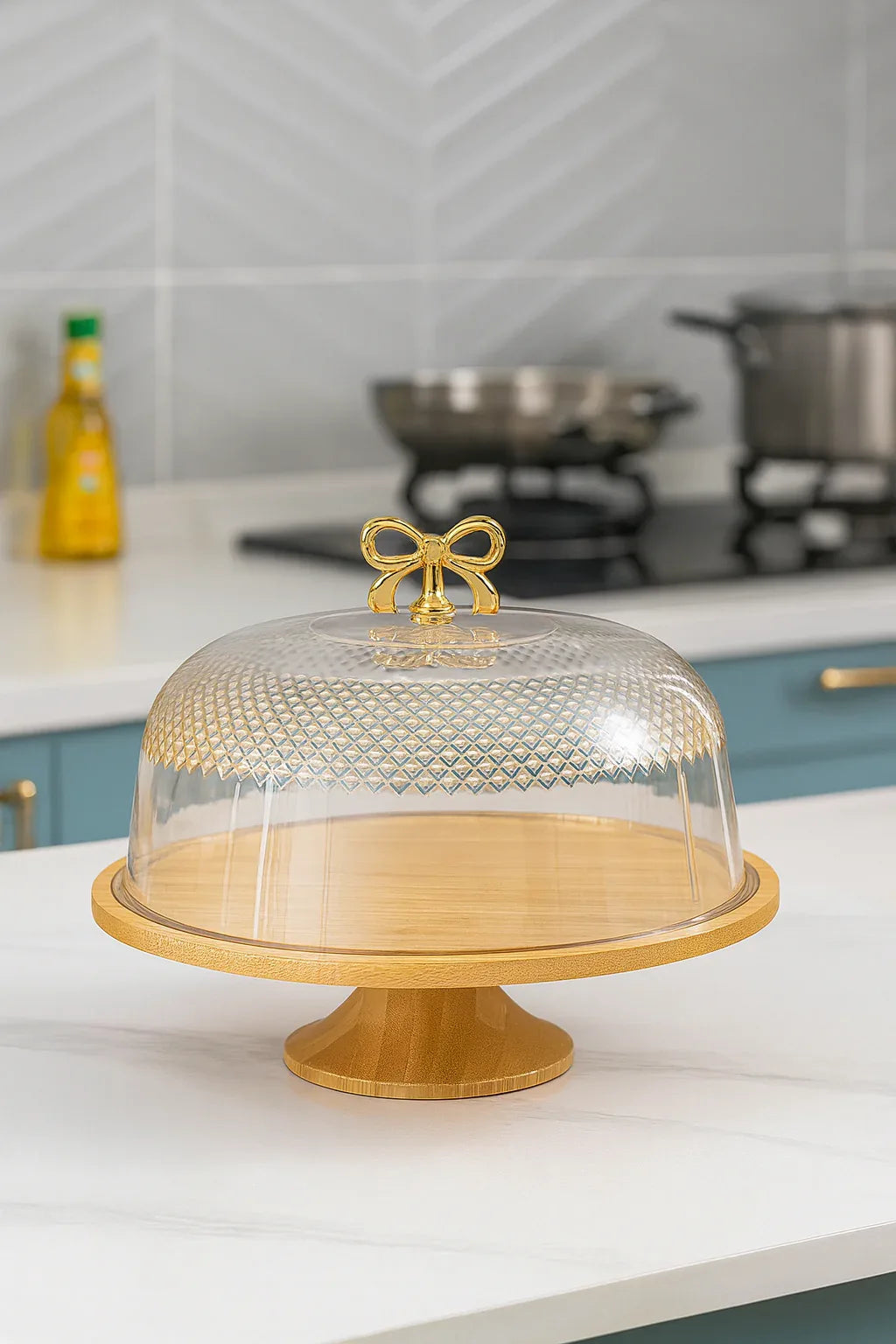 Cake Dish with Acrylic Cover – Bamboo Wooden Base