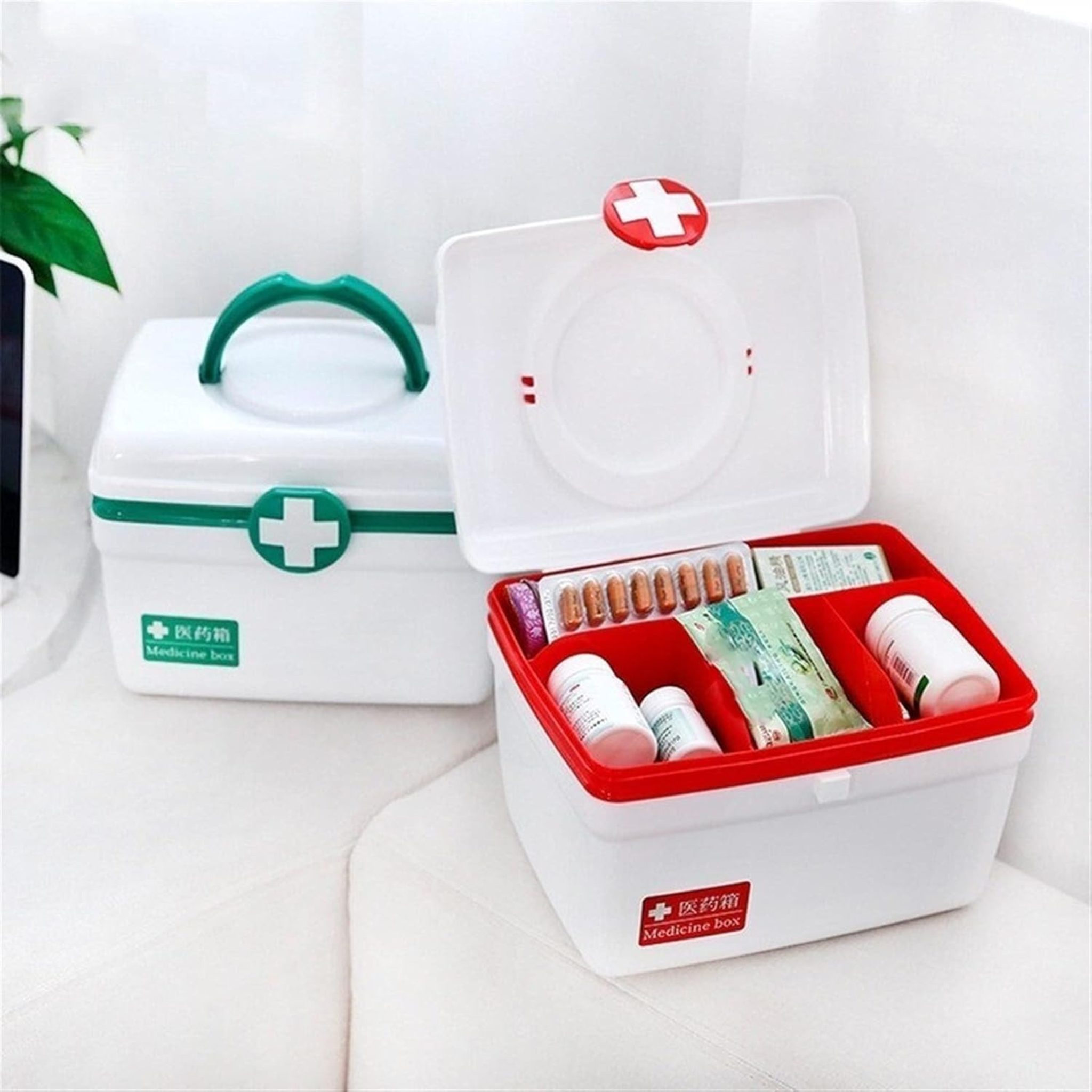 Portable Medicine Storage Box with Handle – First Aid Organizer (Random color)