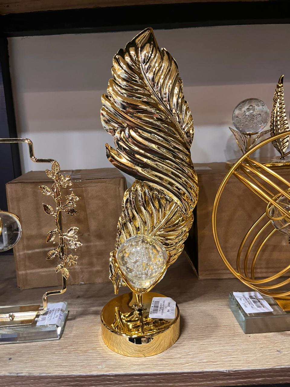 Luxury Golden Feather Table Decor with Crystal Ball