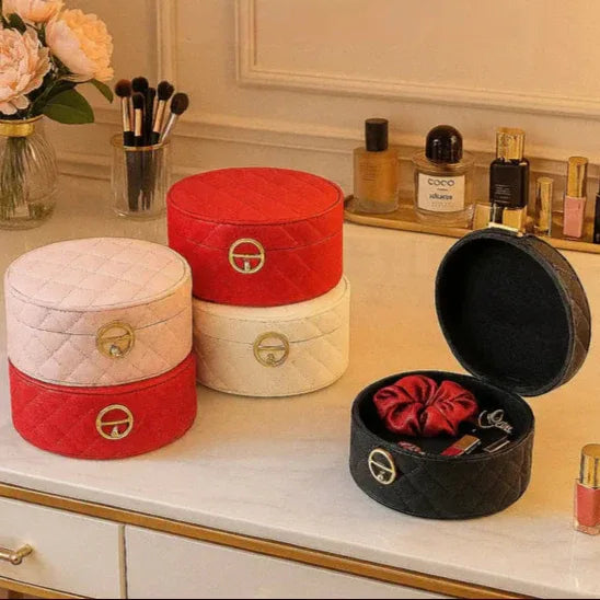 Luxury Quilted Jewelry Storage Box – Elegant & Compact