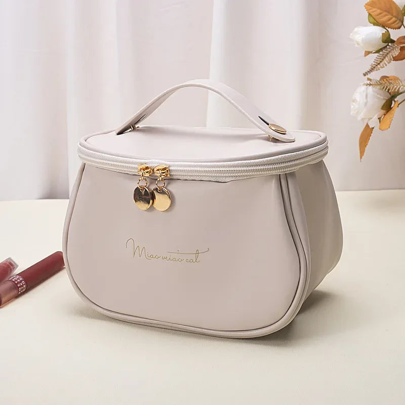 Portable Makeup Case with Zipper - Stylish & Compact