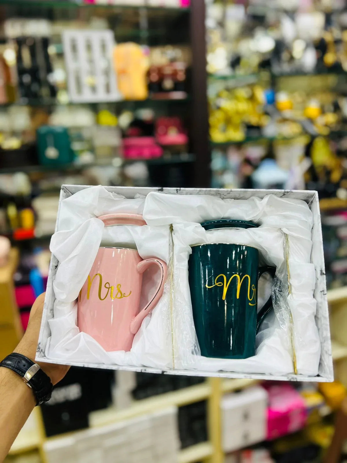 Mr and Mrs Ceramic Mugs Gift Set